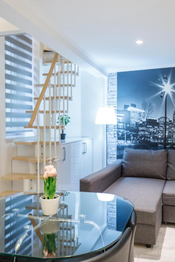 Sleek Minimalist Studio At Inner City Budapest Ngoại thất bức ảnh