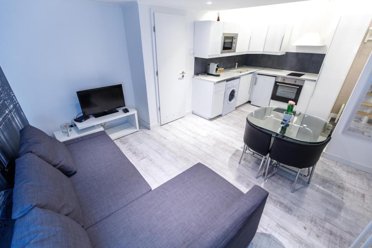 Sleek Minimalist Studio At Inner City Budapest Ngoại thất bức ảnh