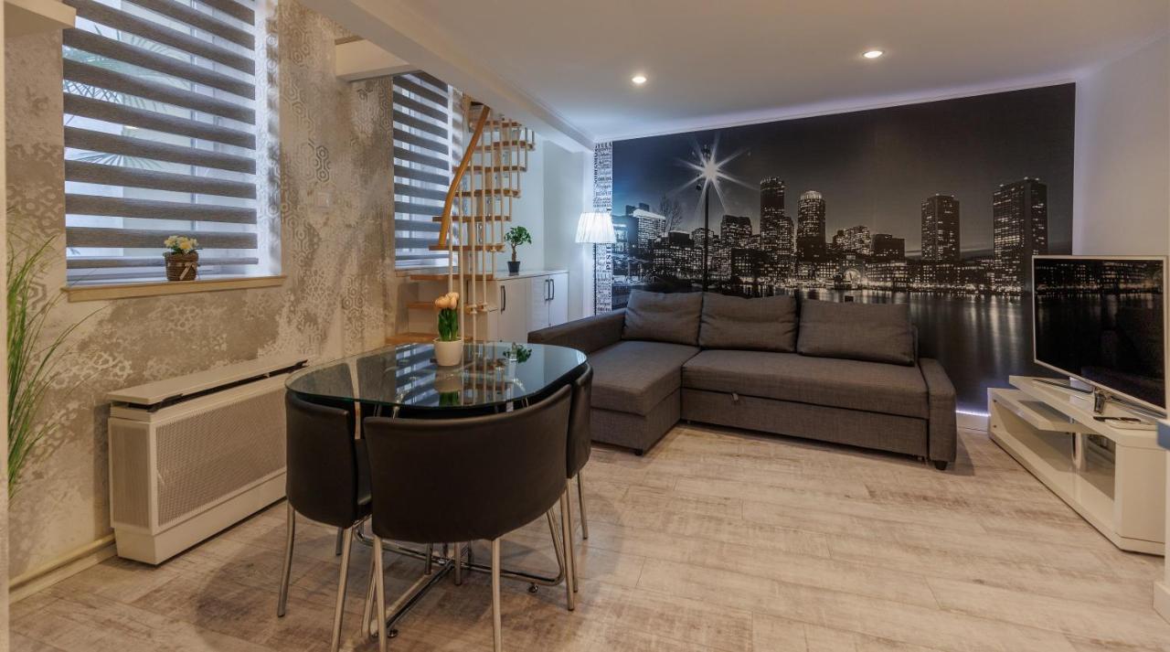 Sleek Minimalist Studio At Inner City Budapest Ngoại thất bức ảnh