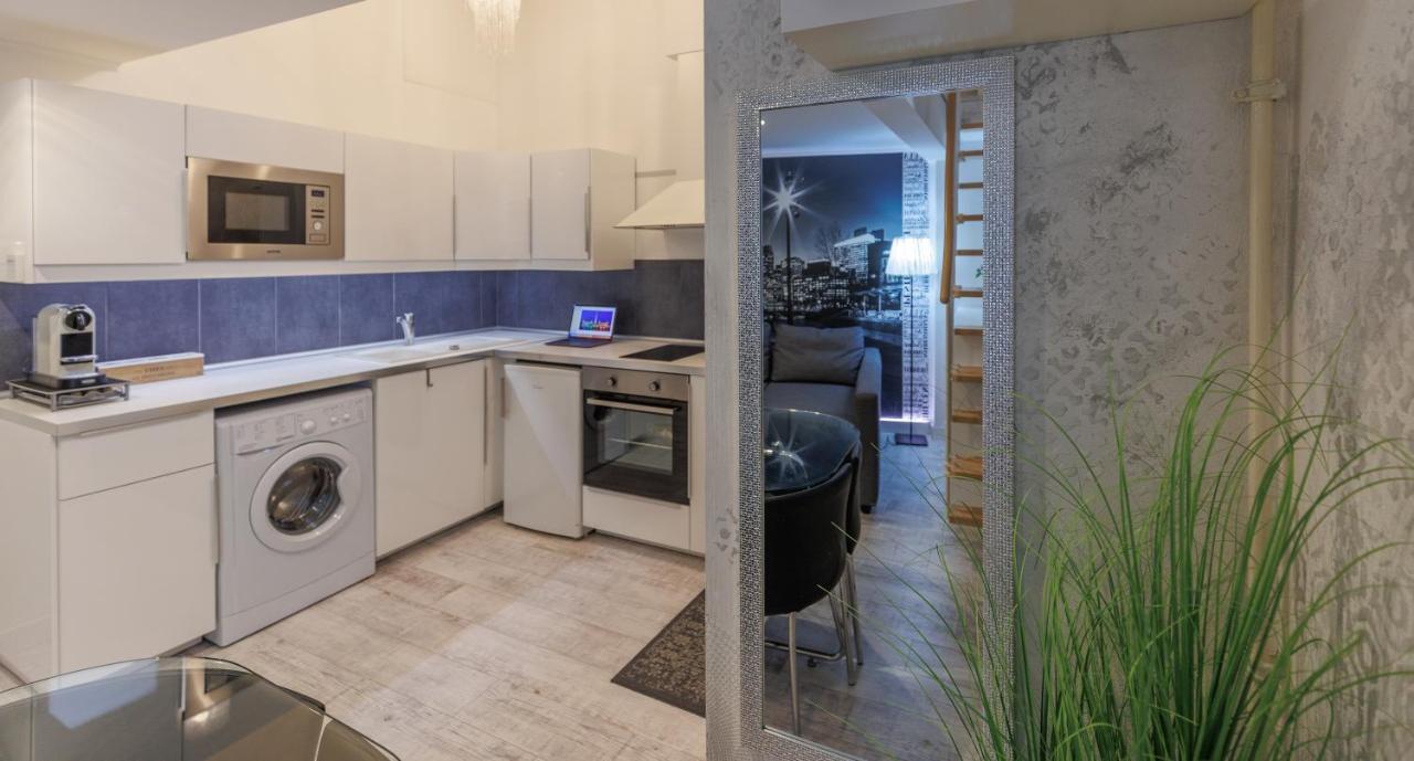 Sleek Minimalist Studio At Inner City Budapest Ngoại thất bức ảnh