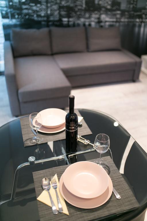 Sleek Minimalist Studio At Inner City Budapest Ngoại thất bức ảnh