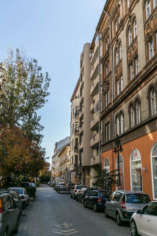 Sleek Minimalist Studio At Inner City Budapest Ngoại thất bức ảnh